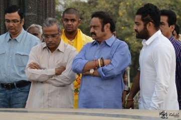 NTR Family Visit to NTR Ghat 2016